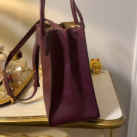 Michael Kors Large Purse - Picture 6 of 8